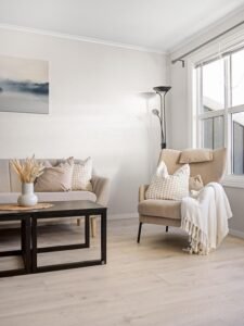 g006a91c6c7cbd9d732a7a74ece7175d38df05d11c2882b9c1bf36e952462c7d096c9dea0d7791935869fe777ad0efd98_640-8896505 living room, apartment, interior design, home, real estate, house, decor, modern